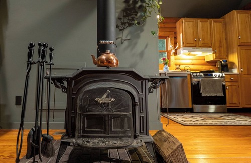 Bent Mountain Cabin | Bottom Creek Cabin