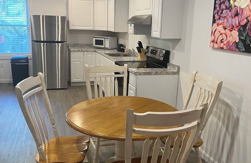 South China Apartment | Bottom floor apartment in Duplex - long term tenant upstairs