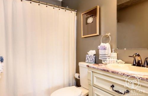 Yachting Village Hotel | Bouchard Restaurant & Inn