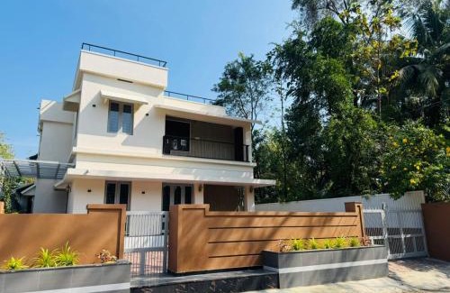 Alattur House | Bougain Villa Palakkad