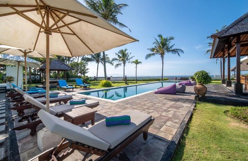 Banjarangkan Villa | BougainVilla - Oceanfront villa with Cook, ideal for Weddings and Events