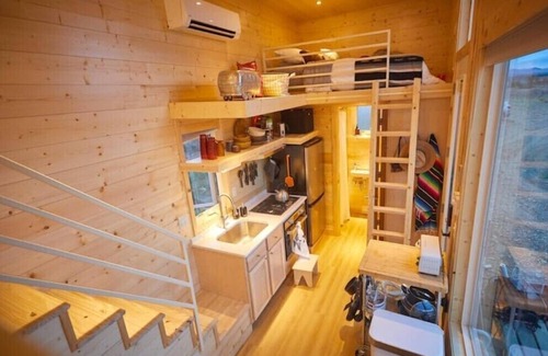 Arroyo Hondo House | Bougie TinyHome w Mountain Views,HotTub, Just 2 mi. from Black Rock Hot Springs