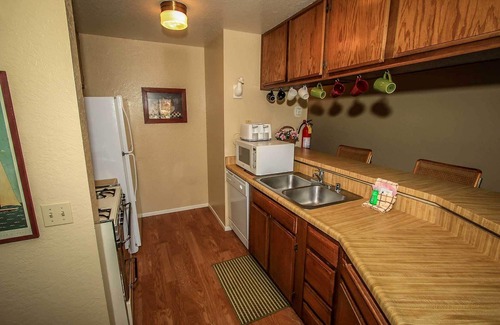 Boulder Bay Condo | Boulder Creek 8 Lakeside Townhouse Retreat