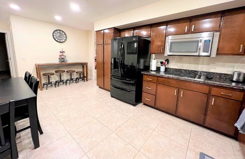 Boulder City House | Boulder Pool House, free WI-FI, sleeps 8
