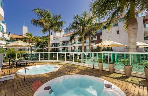 Centro Apartment | Boulevard 211B - Excelente apartamento em condomínio de luxo no centro de Bombinhas - Piscina - Jacuzzi - Academia - Portaria 24h.