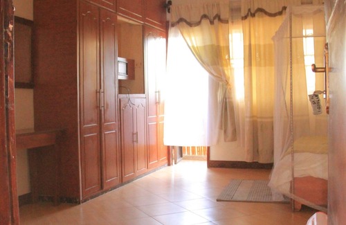 Fort Portal Hotel | Boulevard Excelsior Motel