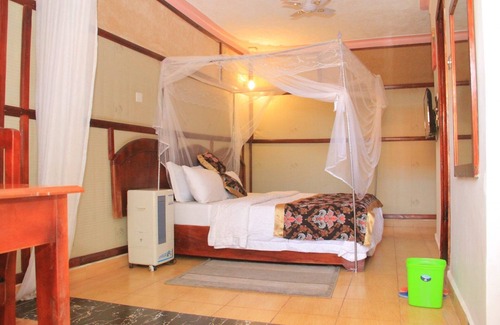 Fort Portal Hotel | Boulevard Excelsior Motel