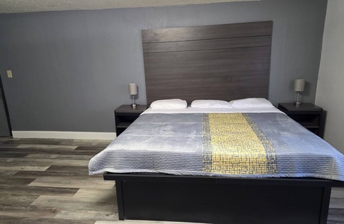 Amherst Hotel | Boulevard Inn