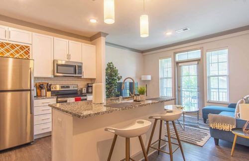 Buechel Apartment | Boulevard Stays Comfy 1BR Haven Pool, Free Parking & Cozy Details