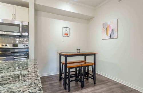 Irving Apartment | Boulevard Stays Comfy King 1BR Pool, Gym & Free Parking 05