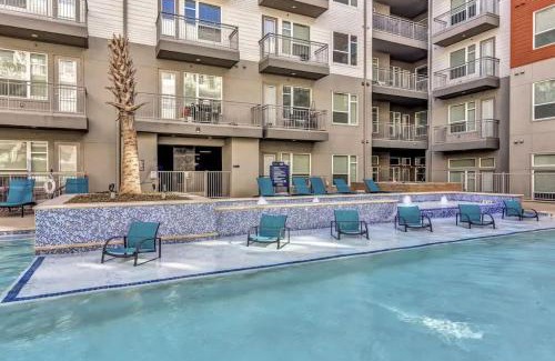 Richardson Apartment | Boulevard Stays Dashing 1BR Suite Pool Parking Gym G