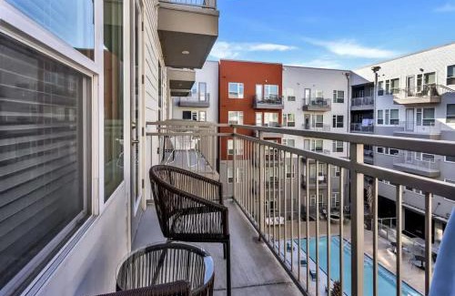 Richardson Apartment | Boulevard Stays Dashing 1BR Suite Pool Parking Gym G