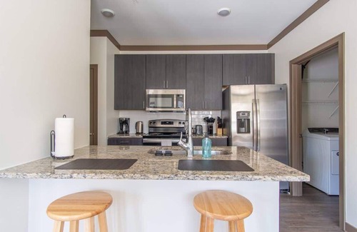 Middletown Apartment | Boulevard Stays Expansive 1BR Suite Pool, Parking & Gym