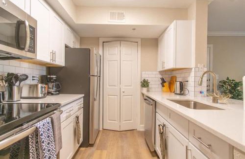 North Arlington Apartment | Boulevard Stays Luxury 1BR King Suite Parking Pool