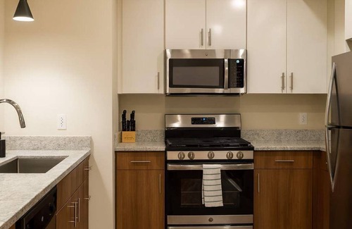 Tempe Apartment | Boulevard Stays Modern Tempe 1BR ASU Pool, Gym 10
