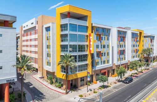 Tempe Apartment | Boulevard Stays Modern Tempe 1BR ASU Pool, Gym 10