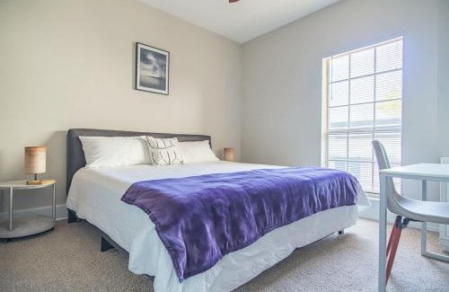 Irving Apartment | Boulevard Stays Quiet 1BR King Suite Pool Gym Parking 01