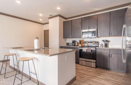 Middletown Apartment | Boulevard Stays Spacious 1BR Suite Pool Parking Gym D
