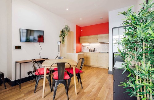 Republique–Point-du-Jour Apartment | Boulogne 1 - One Bedroom Apartment, Sleeps 4