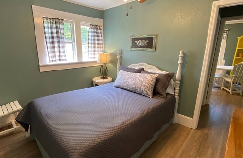 Hiawassee Hotel | Boundary Waters Resort & Marina