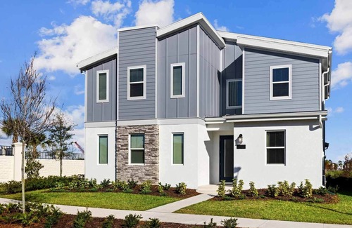Florida Center House | Boundless Bungalow | Huge estate next to Universal with wizard BR, theater, pool