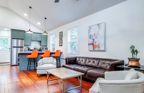 South Louisville House | Bourbon & Beyond!