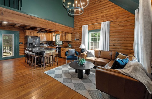Nazareth Cabin | Bourbon Country Cabin - Game Room, Fire Pit, and Hot Tub