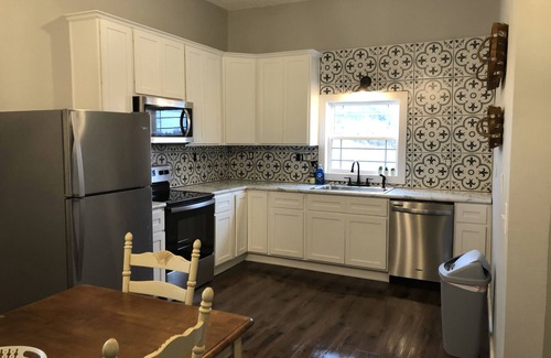 Mount Eden Cottage | Bourbon Country Cottage Newly renovated in the country with amazing views