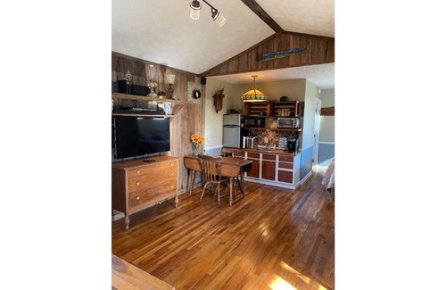 Lawrenceburg Cabin | Bourbon Trail Cabin on the Farm
