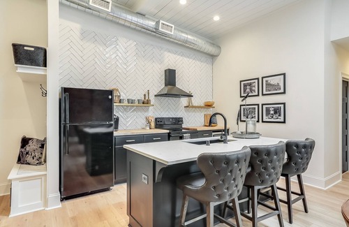Shelbyville Apartment | Bourbon Trail Central Location Sleeps 14
