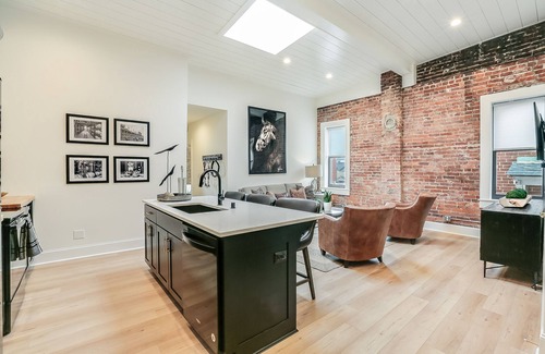 Shelbyville Apartment | Bourbon Trail Central Location Sleeps 14
