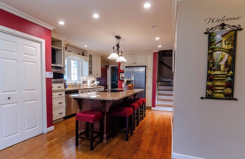 Shepherdsville House | Bourbon Trail Estate on 22.5 Acres!