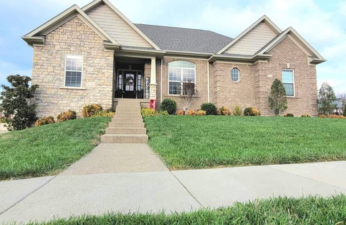Simpsonville House | Bourbon trail home w/screened-in porch & firepit near Louisville