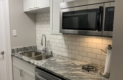 Harrodsburg Apartment | Bourbon Trail, horse farms, relaxation in the countryside.