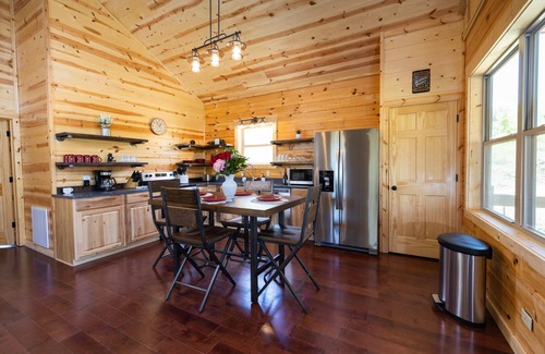 Logan Cabin | Bourbon Trail Lodge by The Inn & Spa at Cedar Falls