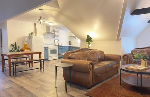 Lexington Apartment | Bourbon Trail - Loft in Downtown Lexington
