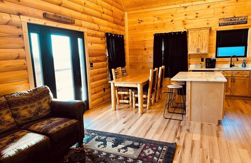Harrodsburg Cabin | Bourbon Trail Retreat With Hot Tub- 7