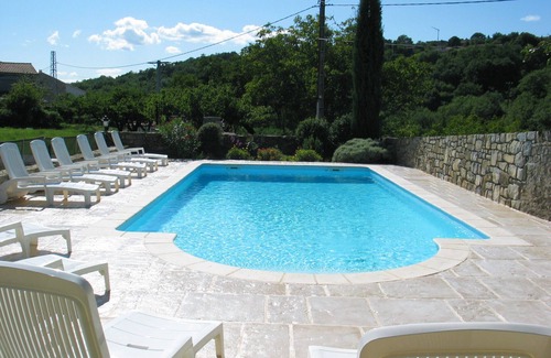 Vesseaux House | BOURGEOIS HOUSE 10 PEOPLE, LARGE PRIVATE POOL, PROPERTY OF 3500 m2