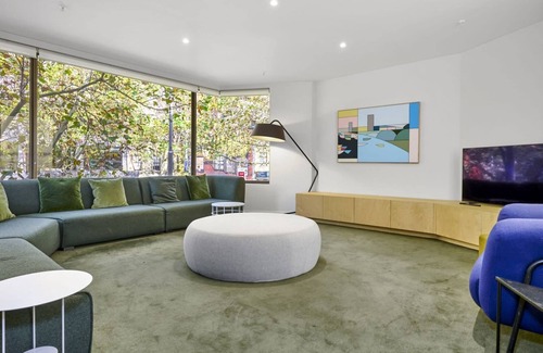 Chinatown Apartment | Bourke Street Urban Retreat