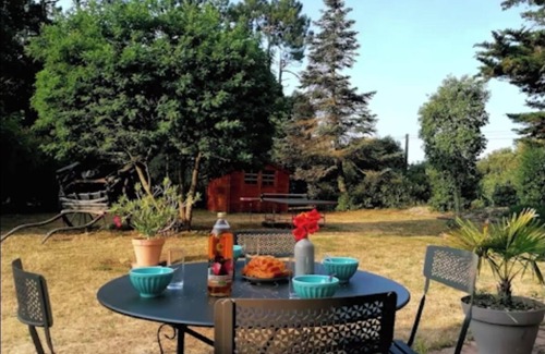 Saint-Hilaire-de-Riez House | Bourrine Vendéenne and large garden near the sea