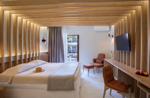 Skiathos Town Hotel | Bourtzi Hotel