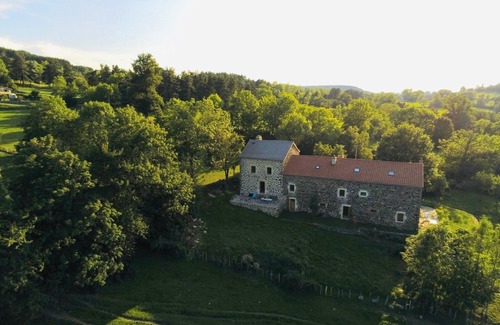 Lantriac House | Bout du Monde House