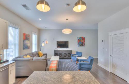 12 South House | Boutique 1 Bedroom Condo In Dynamic 12 South #204