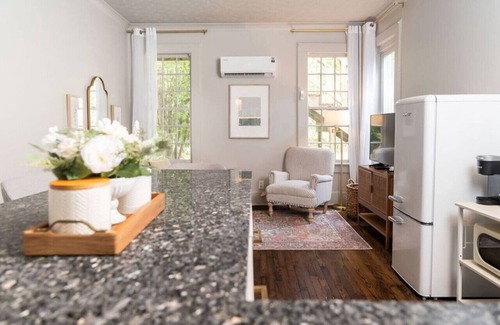 Columbus House | Boutique 1 BR at Park Place!