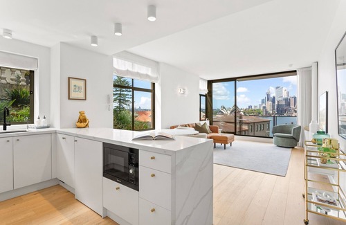 Kirribilli Apartment | Boutique 2-Bed with Stunning Sydney Harbour Views