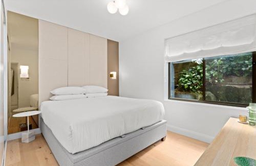 Kirribilli Apartment | Boutique 2-Bed with Stunning Sydney Harbour Views
