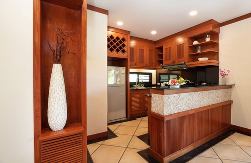 Nai Harn Villa | Boutique 3BR Pool Villa Bianca NaiHarn