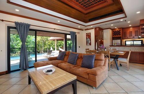 Nai Harn Villa | Boutique 3BR Pool Villa Bianca NaiHarn