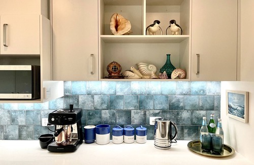 Merimbula Apartment | Boutique and spacious studio with fabulous ocean views and close to the beach