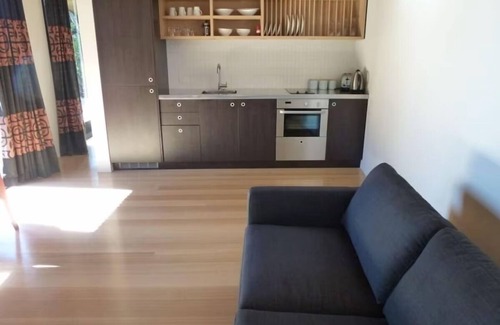 Hot Water Beach Apartment | Boutique Apartments With Sea Views (Bure 1 - Wera)